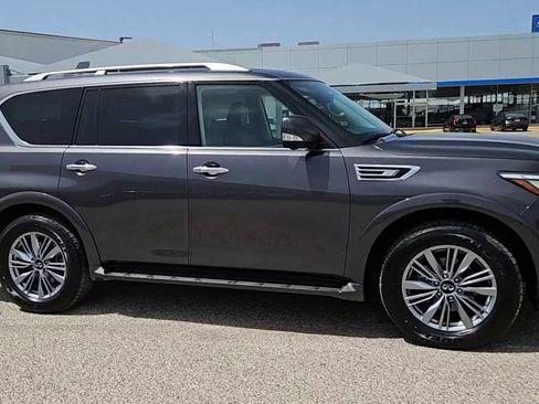Used 2024 INFINITI QX80 Luxe image 9