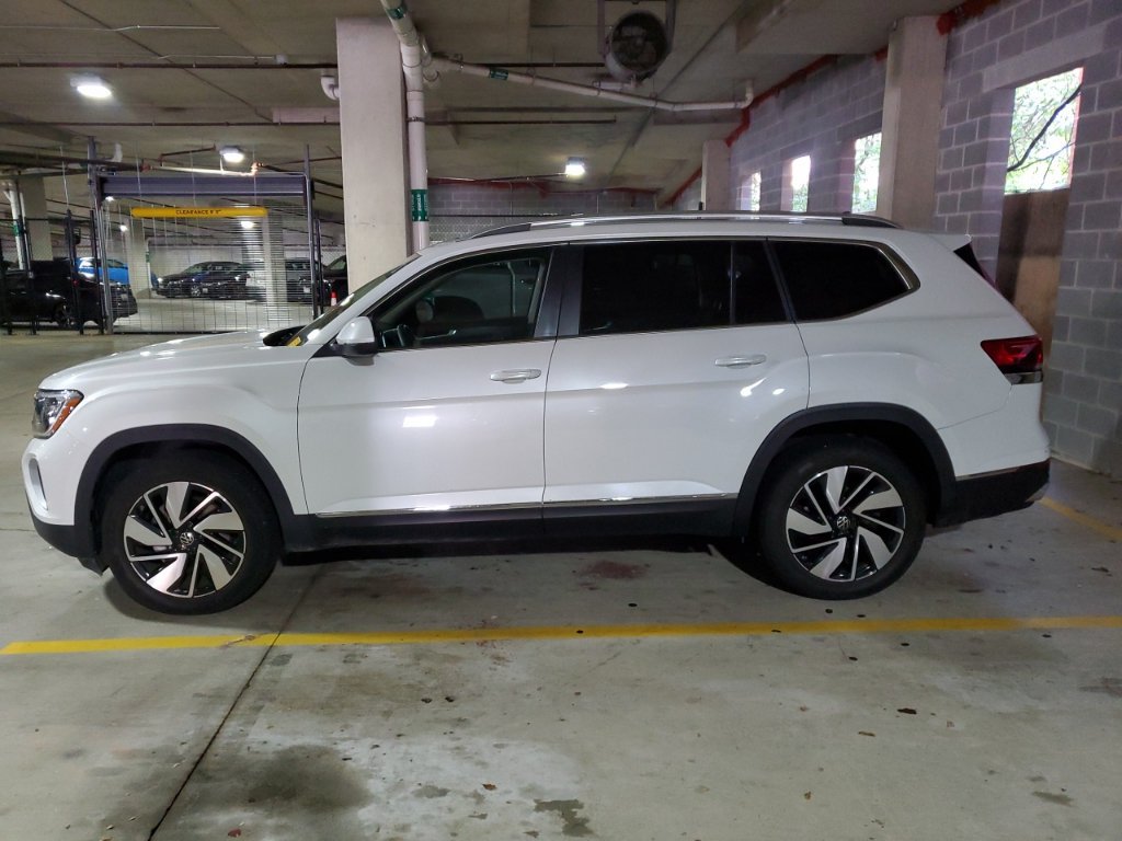 Used 2024 Volkswagen Atlas SEL AWD/4WD image 7