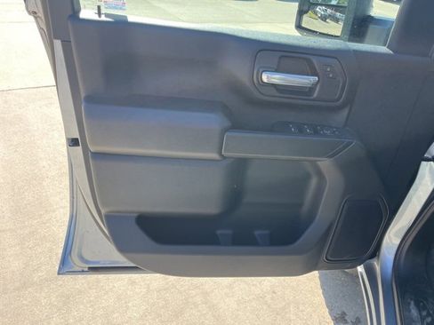 Used 2026 Chevrolet Silverado 2500 Custom w/ Custom Value Package image 16