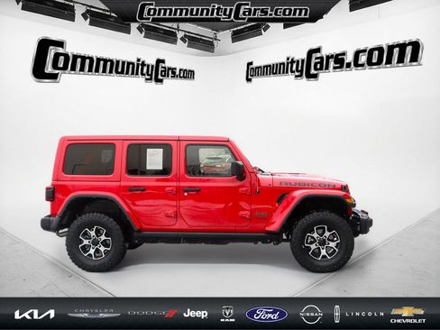 Used 2022 Jeep Wrangler Unlimited Rubicon w/ Steel Bumper Group image 8