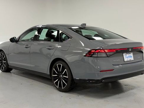 Used 2024 Honda Accord Touring image 3