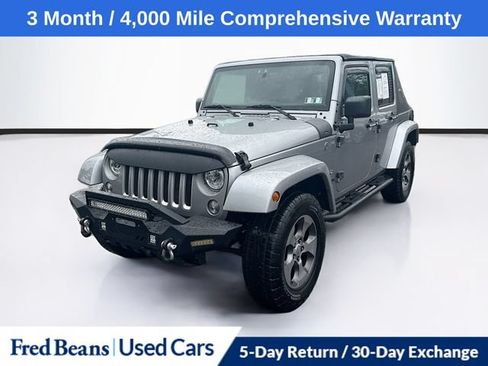 Used 2018 Jeep Wrangler Unlimited Sahara AWD/4WD image 3