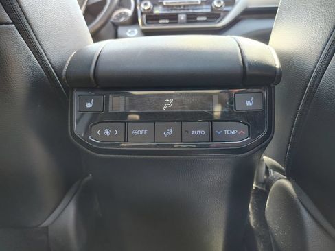 Used 2022 Toyota Highlander Platinum AWD/4WD image 22
