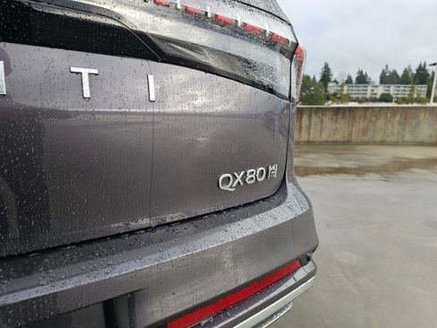 New 2026 INFINITI QX80 Luxe image 16