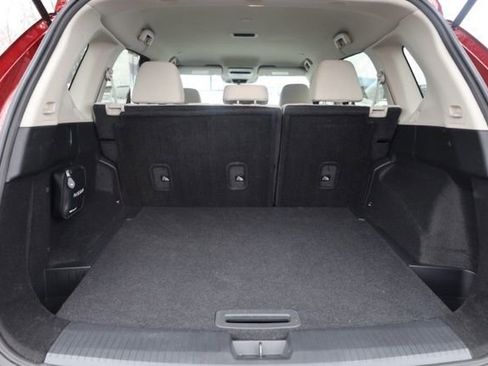 Used 2023 Nissan Rogue SL w/ SL Premium Package image 31