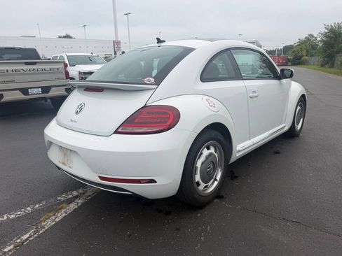 Used 2018 Volkswagen Beetle 2.0T FWD image 5
