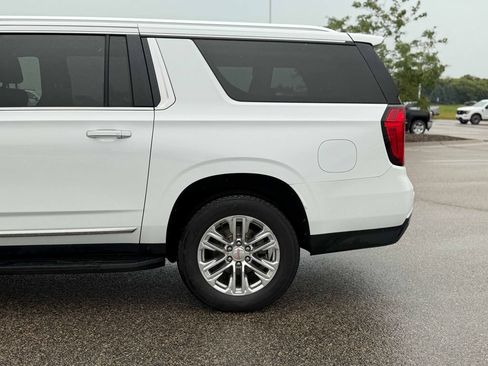 Used 2021 GMC Yukon XL SLT AWD/4WD image 12