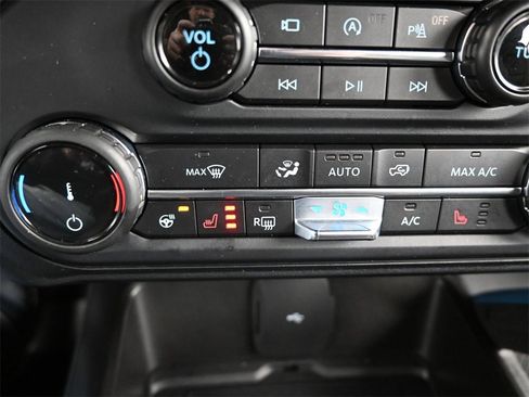 Used 2022 Ford Bronco Wildtrak image 28