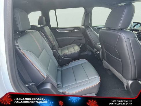 New 2026 GMC Acadia AT4 w/ Luxury Package AWD/4WD image 32
