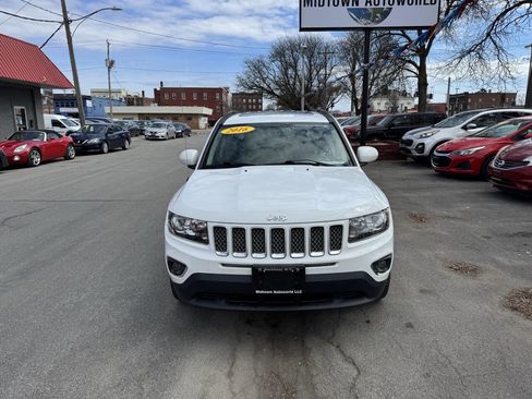 Used 2016 Jeep Compass High Altitude image 3