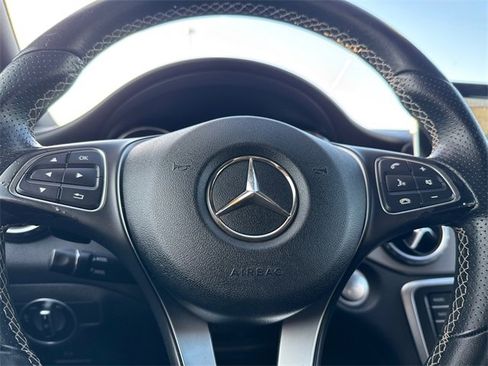 Used 2016 Mercedes-Benz GLA 250 4MATIC image 30