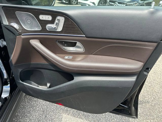 Used 2023 Mercedes-Benz GLS 450 4MATIC image 20