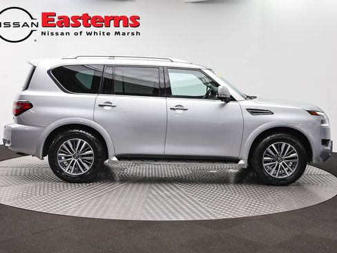 Used 2023 Nissan Armada SL RWD image 4