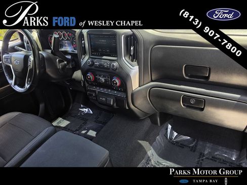 Used 2019 Chevrolet Silverado 1500 RST AWD/4WD image 10