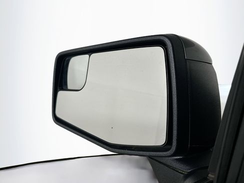 Used 2022 Chevrolet Silverado 1500 RST w/ Z71 Off-Road Package AWD/4WD image 16