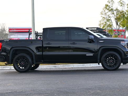 Used 2025 GMC Sierra 1500 Elevation image 7