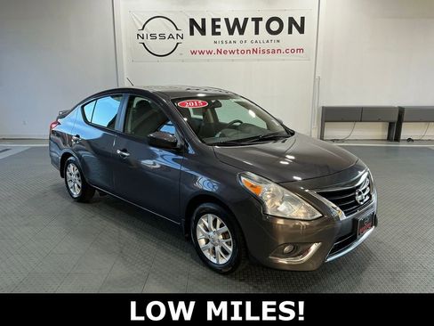 Used 2015 Nissan Versa SV w/ SV Appearance Package image 1
