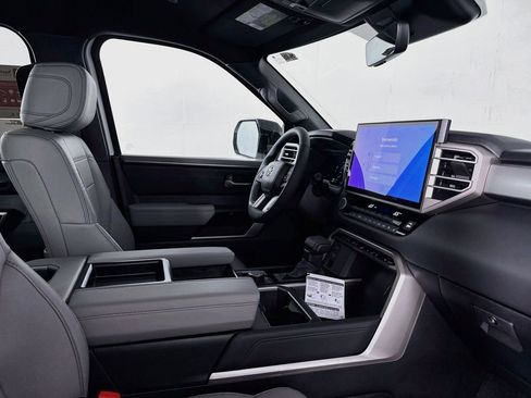 New 2026 Toyota Tundra Limited AWD/4WD image 32
