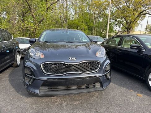 Used 2022 Kia Sportage LX image 9