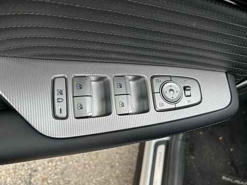 Used 2025 Hyundai Palisade Calligraphy AWD/4WD image 16