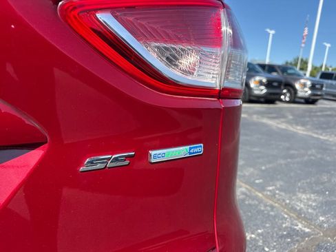 Used 2016 Ford Escape SE AWD/4WD image 10