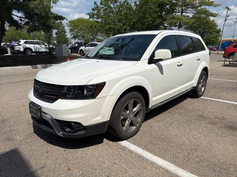 Used 2016 Dodge Journey Crossroad w/ Popular Equipment Group FWD image 4