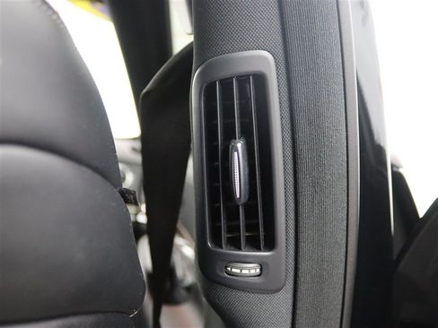 Used 2019 Mercedes-Benz S 560 4MATIC Sedan image 27