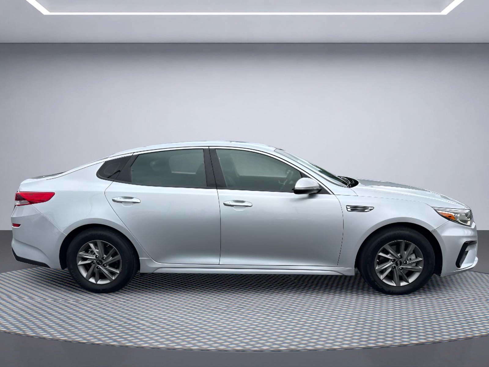 Used 2020 Kia Optima LX FWD image 7