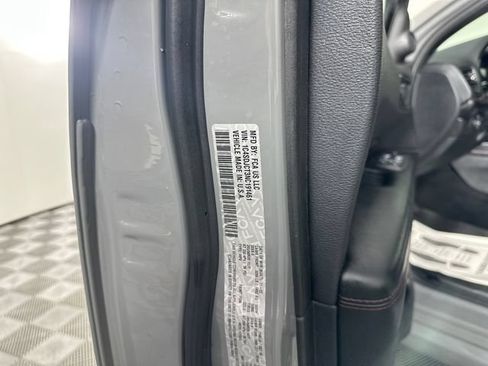 Used 2022 Dodge Durango R/T w/ Blacktop Package AWD/4WD image 41