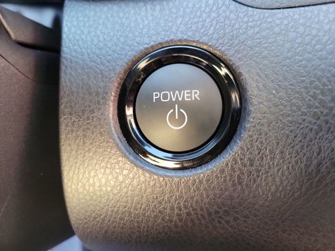 Used 2025 Toyota Camry LE image 27