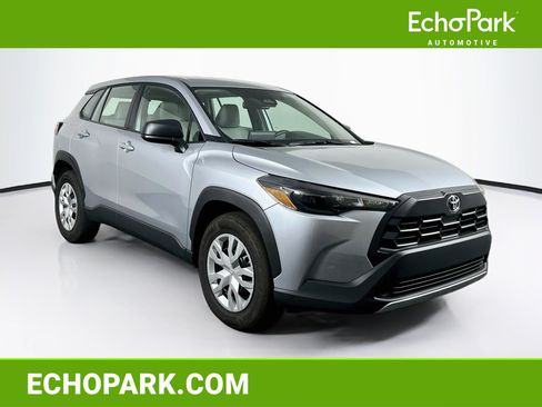 Used 2026 Toyota Corolla Cross L FWD image 1