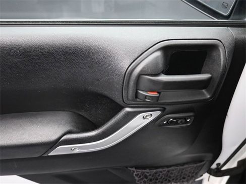 Used 2014 Jeep Wrangler Unlimited Sahara w/ Connectivity Group image 23