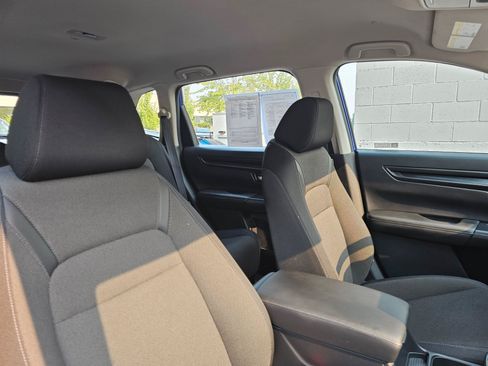 Used 2023 Honda CR-V LX image 11