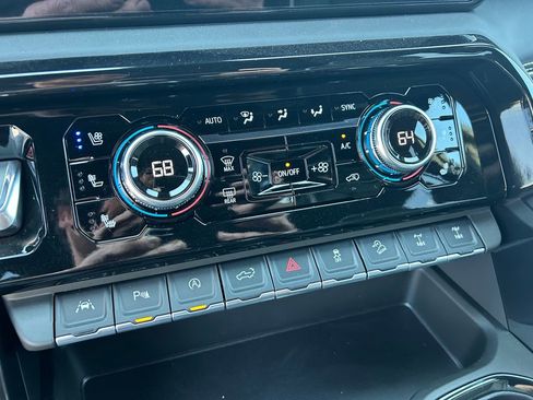 Certified 2026 GMC Sierra 1500 AT4X image 26