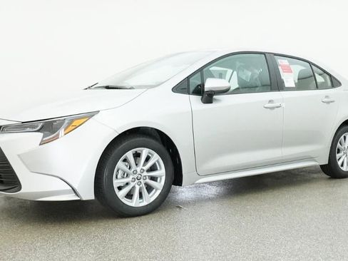 New 2026 Toyota Corolla LE FWD image 17