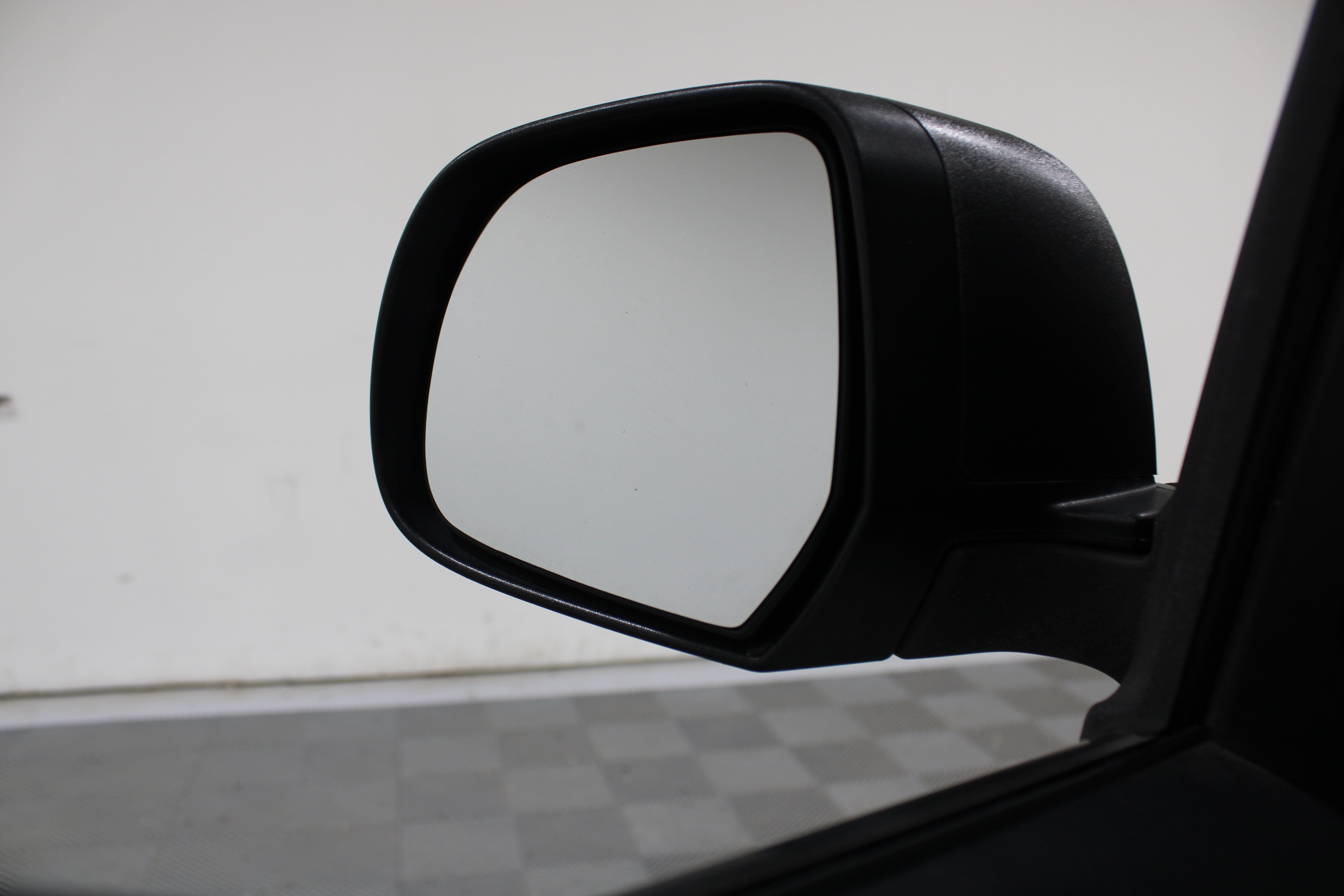 Used 2014 Nissan Versa S Plus FWD image 20