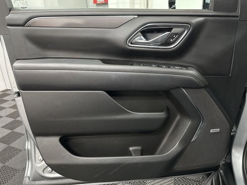 Used 2024 GMC Yukon AT4 w/ Technology Package image 19