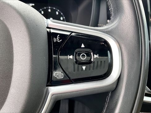 Used 2020 Volvo V60 T5 Cross Country w/ Protection Package Premier image 21