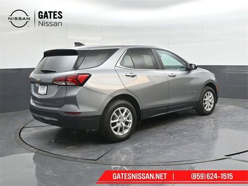 Used 2023 Chevrolet Equinox LT w/ Driver Convenience Package image 2