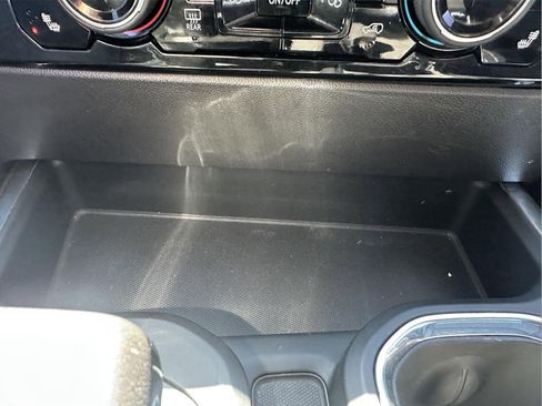 Used 2022 Chevrolet Silverado 1500 High Country image 23