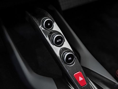 Used 2019 Ferrari 812 Superfast RWD image 70