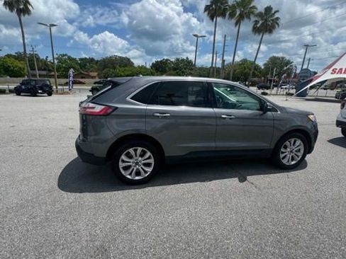 Used 2023 Ford Edge Titanium AWD/4WD image 3