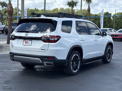 New 2026 Honda Pilot Touring image 6