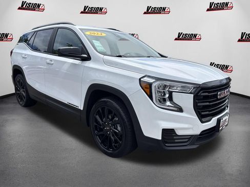 Used 2024 GMC Terrain SLE w/ Driver Convenience Package AWD/4WD image 3
