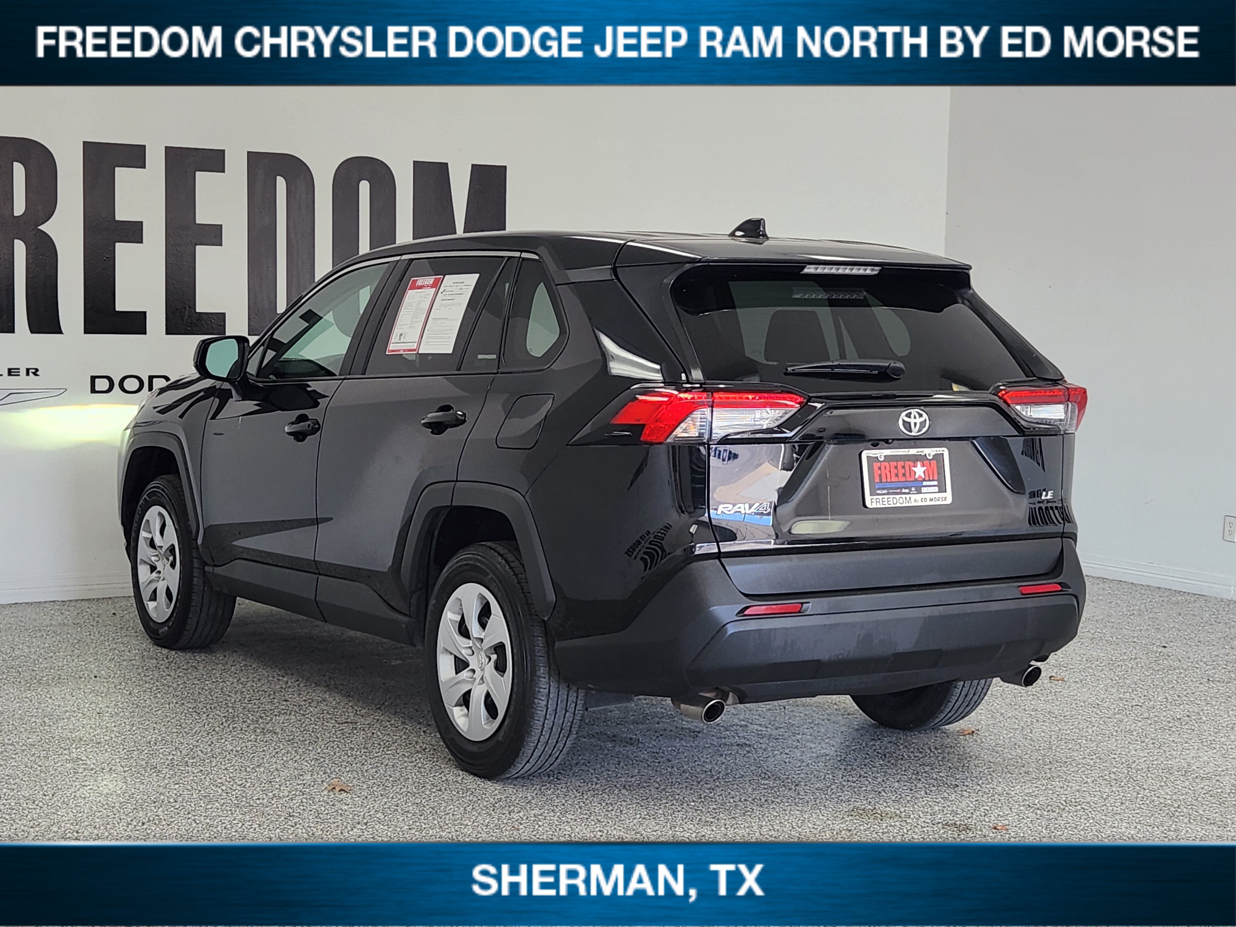 Used 2025 Toyota RAV4 LE FWD image 3