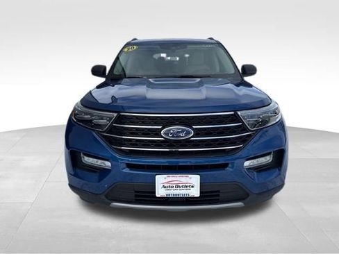 Used 2020 Ford Explorer XLT w/ Equipment Group 202A image 2