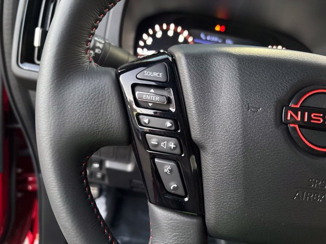 Used 2025 Nissan Frontier PRO-4X AWD/4WD image 20