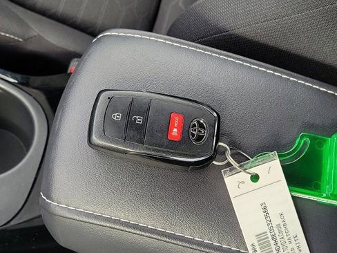 Used 2025 Toyota Corolla SE FWD image 28