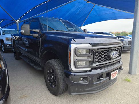 Used 2025 Ford F250 XL w/ STX Appearance Package AWD/4WD image 2