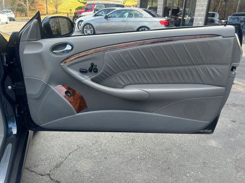 Used 2006 Mercedes-Benz CLK 500 Cabriolet image 24